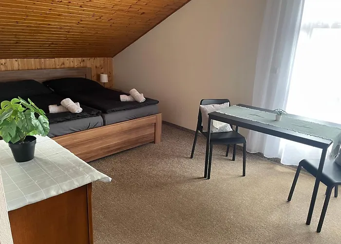 U Kuzelku 3* Hvezdonice